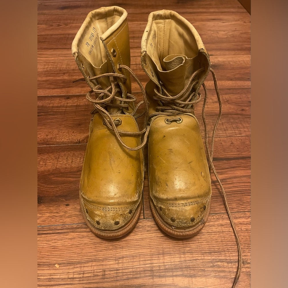 VINTAGE 80’s Hipster Kodiak Leather steel Toe Insulated Work Boots